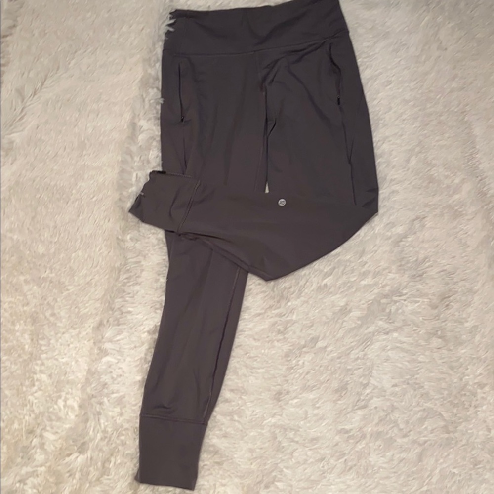🍋 Lululemon Gray Joggers